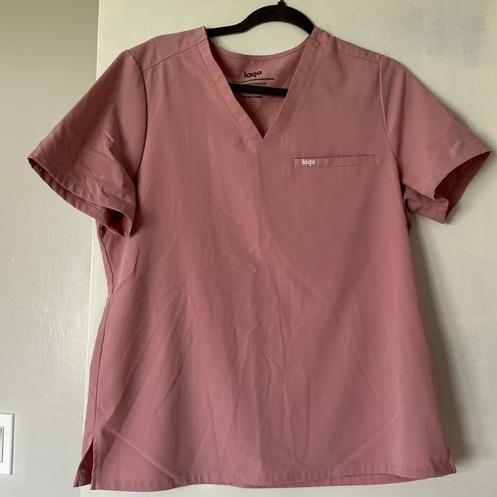 Lago women’s light pink scrub top